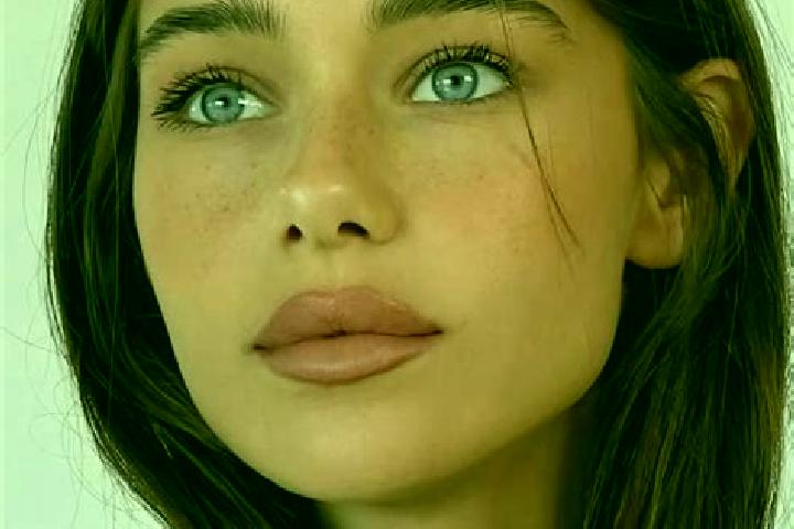 Penelope, 37, a brunette blue-eyed caucasian companion based in Kendari. Offering Couples, Massage, Dinner Date, Roleplay. Available for incall and outcall, ...