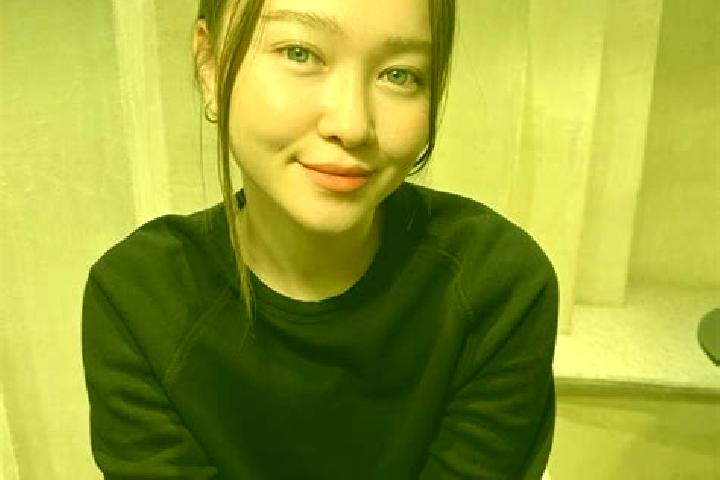 Penelope, 37, a chestnut blue-eyed asian companion based in Kesennuma. Offering A-Level, Party Girl, Erotic Massage. Available for incall and outcall, day an...