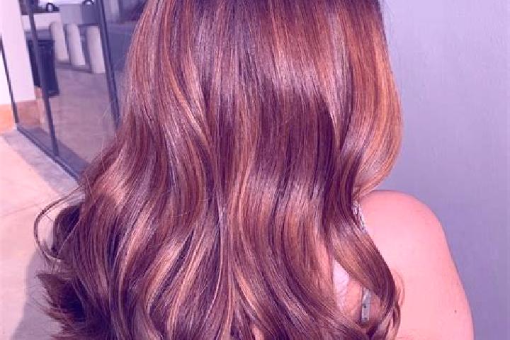 Penelope, 37, a chestnut brown-eyed slavic companion based in Santangpu. Offering A-Level, Massage, Travel Companion, GFE. Available for incall and outcall, ...