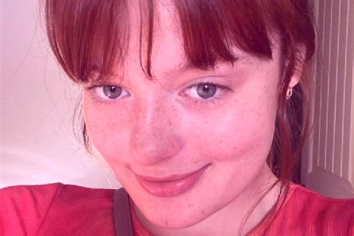 Penelope, 37, a red grey-eyed european companion based in Colonial Pine Hills. Offering BDSM, Duos, Striptease. Available for incall and outcall, overnight b...