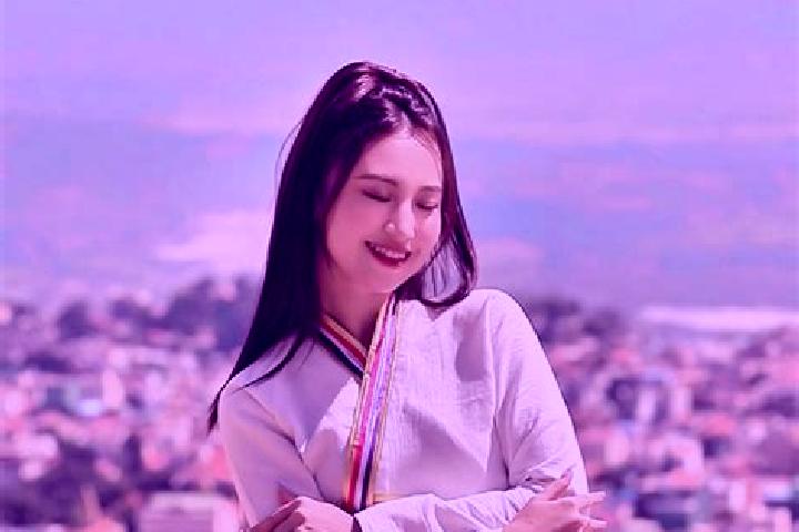 Penelope, 37 — Escort in Tangyan, Myanmar