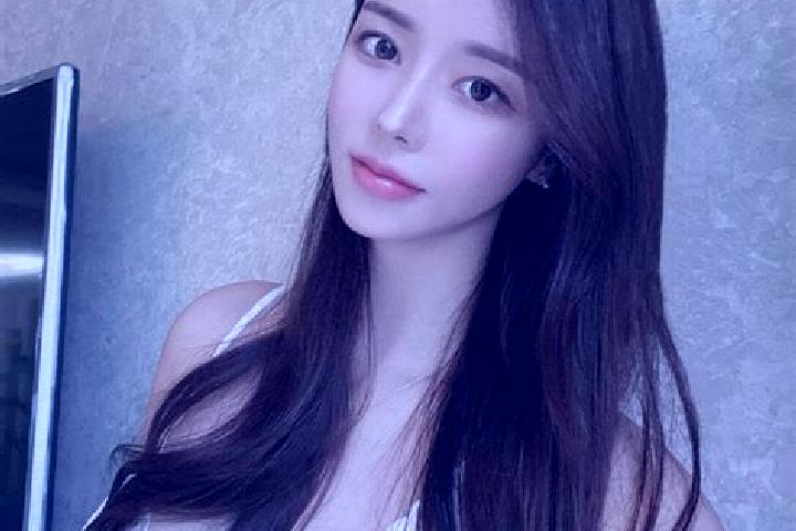 Penelope, 37 — Escort in Xianliang, China