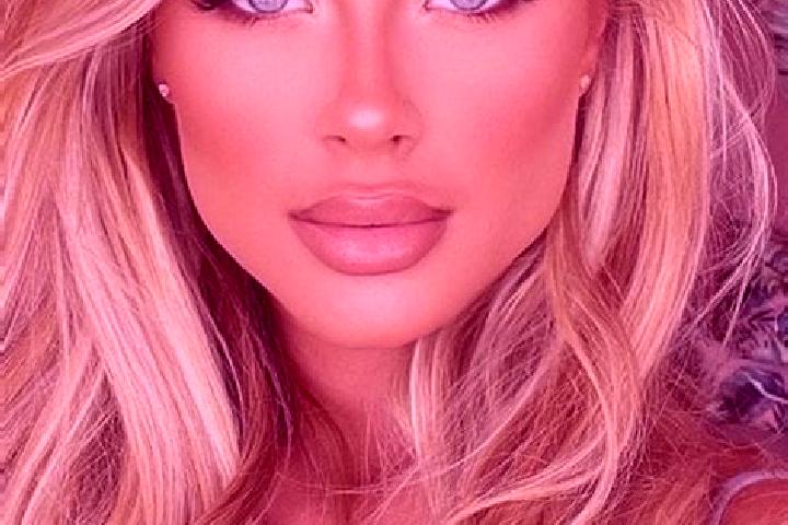 Penelope, 38, a blonde blue-eyed latina companion based in King Leopold Ranges. Offering Deep French Kissing, Erotic Massage, 69, Travel Companion. Available...