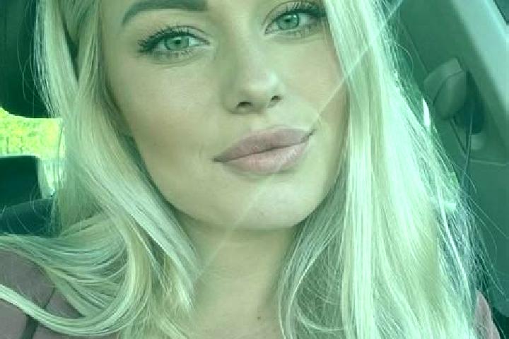 Penelope, 38, a blonde hazel-eyed slavic companion based in Krasang. Offering Massage, Party Girl, A-Level. Available for incall and outcall, overnight booki...