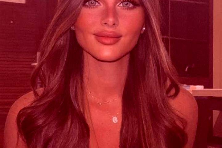 Penelope, 38, a brunette dark-eyed caribbean companion based in Wodynie. Offering OWO, Tantra, Dinner Date, 69. Available for incall and outcall, overnight b...