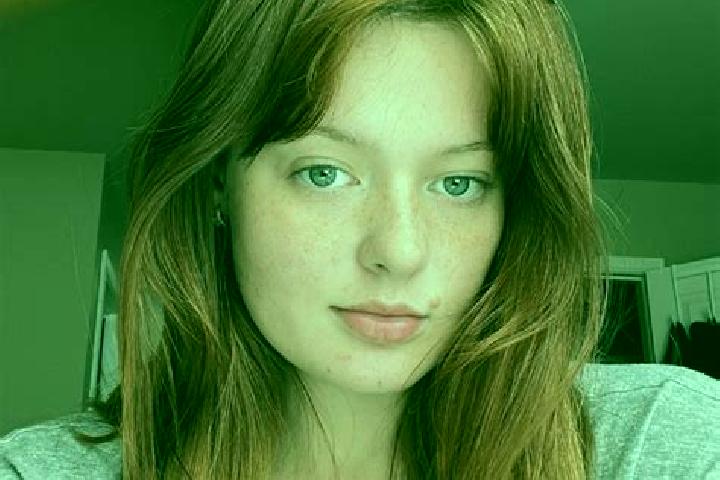 Penelope, 38, a chestnut amber-eyed caucasian companion based in Senges. Offering 69, Striptease, Deep French Kissing, Massage. Available for incall and outc...