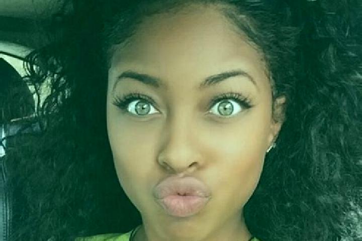 Penelope, 38, a dark blonde green-eyed ebony companion based in Villandry. Offering Massage, Erotic Massage, Girlfriend Experience, Party Girl. Available for...