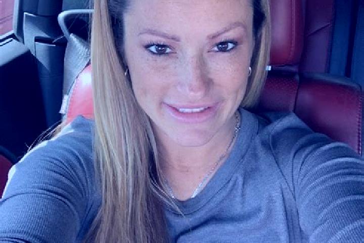 Penelope, 38, a red grey-eyed european companion based in Lamboing. Offering Travel Companion, BDSM, 69. Available for incall and outcall, overnight bookings...