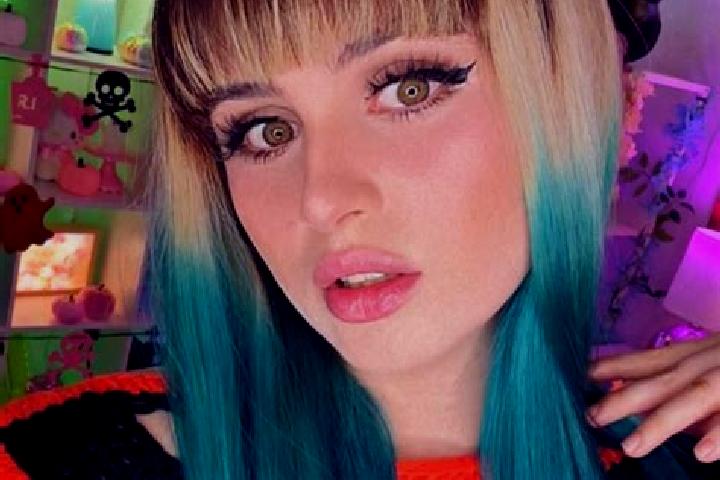 Penelope, 38 — Escort in Biris Daja, Indonesia