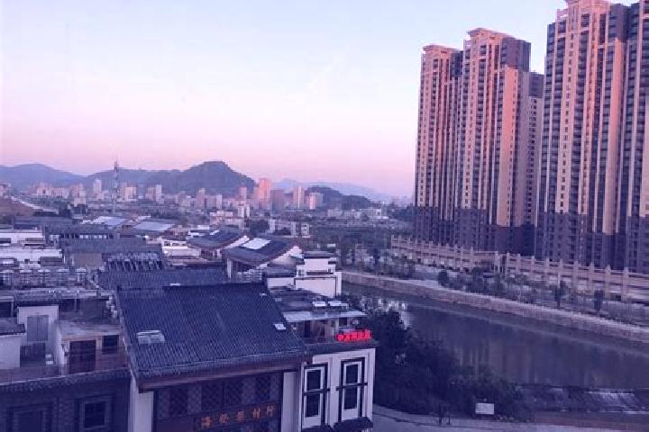 Penelope, 38 — Escort in Puning, China