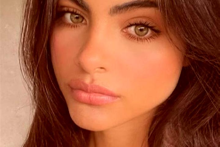 Penelope, 39, a black dark-eyed indian companion based in Formosa. Offering Overnight, CIM, Duos. Available for incall and outcall, day and evening dates.