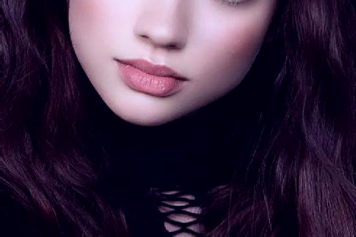 Penelope, 39, a brunette dark-eyed european companion based in Bothwell. Offering OWO, Roleplay, Girlfriend Experience. Available for incall and outcall, ove...