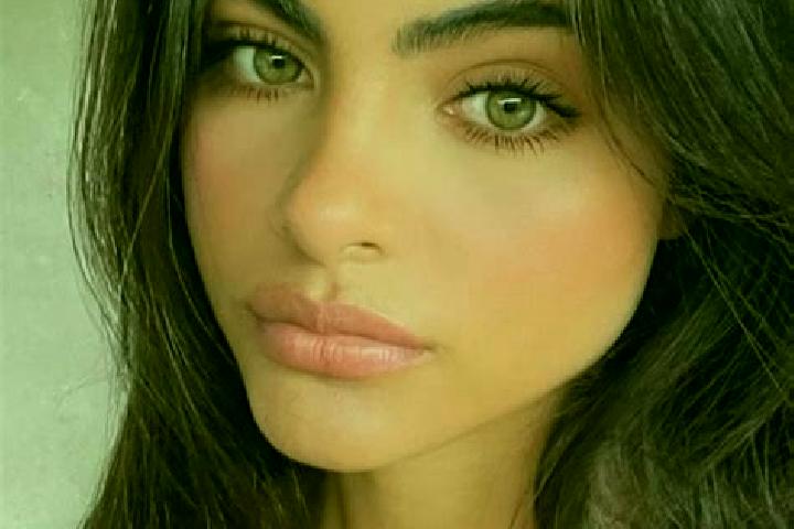 Penelope, 39, a brunette green-eyed middle eastern companion based in Digora. Offering Massage, BDSM, CIM. Available for incall and outcall, overnight bookin...