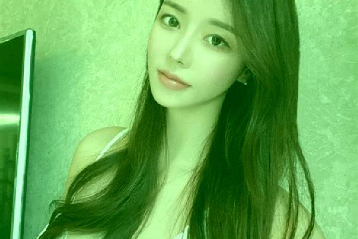 Penelope, 39 — Escort in Zhanbei, China