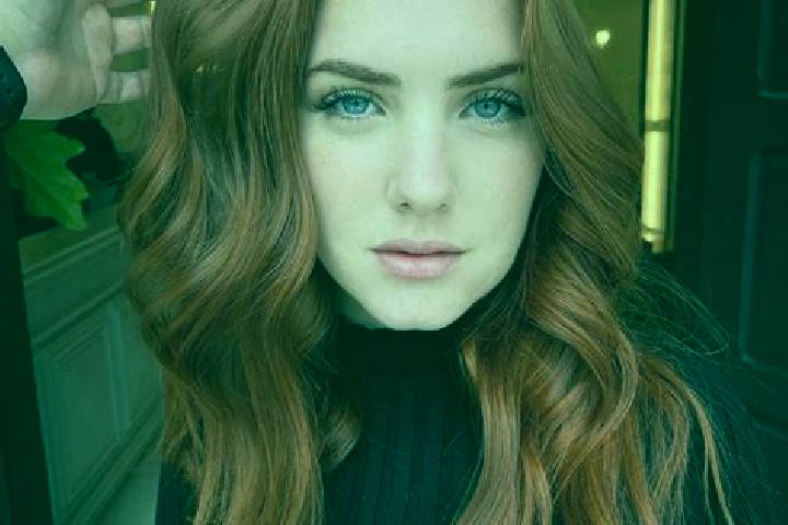 Piper, 20, a auburn blue-eyed ebony companion based in Port Leyden. Offering Duos, Couples, Overnight. Available for incall and outcall, day and evening dates.