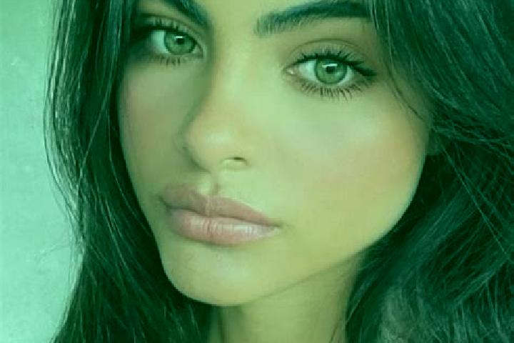 Piper, 20, a brunette dark-eyed indian companion based in Vrbica. Offering CIM, Couples, BDSM. Available for incall and outcall, overnight bookings available.