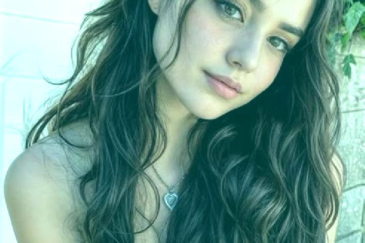 Piper, 20, a brunette hazel-eyed slavic companion based in Potam. Offering Dinner Date, Domination, BDSM, Fetish. Available for incall and outcall, day and e...