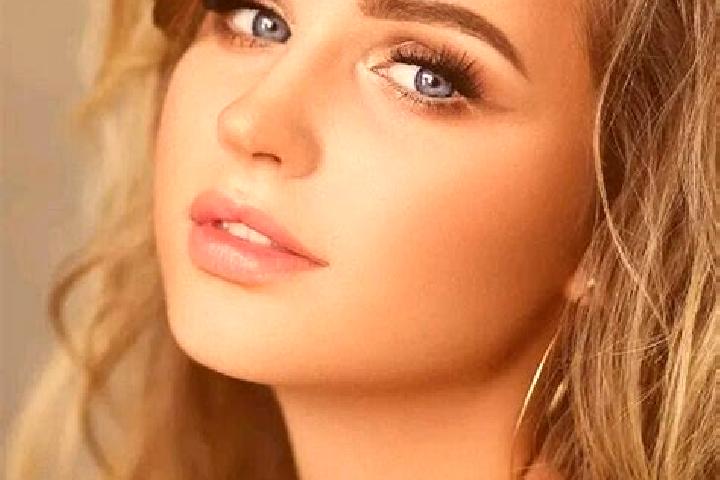 Piper, 20, a dark blonde blue-eyed middle eastern companion based in Cabcab. Offering Couples, GFE, Party Girl, Roleplay. Available for incall and outcall, d...