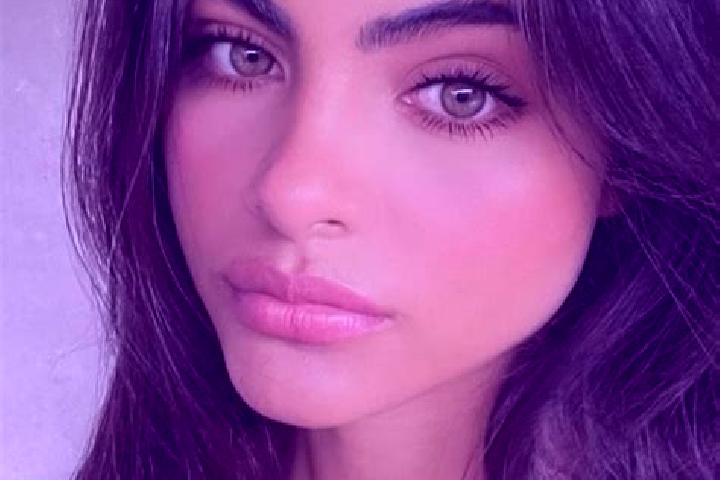 Piper, 20, a red dark-eyed indian companion based in Fushe-Muhurr. Offering Domination, OWO, 69, Fetish, Overnight. Available for incall and outcall, overnig...