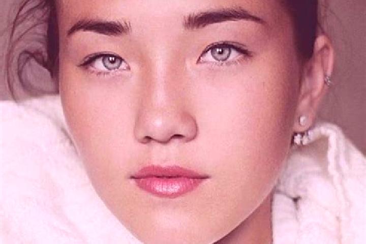 Piper, 20, a red grey-eyed caucasian companion based in La Couronne. Offering GFE, Striptease, Deep French Kissing. Available for incall and outcall, overnig...