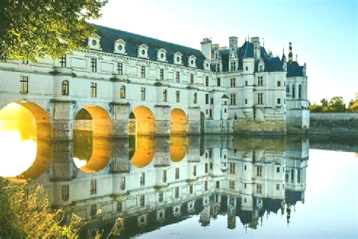 Piper, 20 — Escort in Loire-sur-Rhone, France