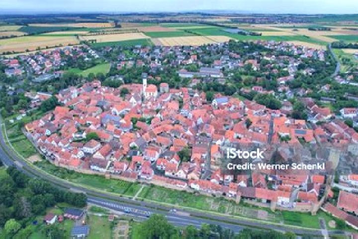 Piper, 20 — Escort in Mainbernheim, Germany