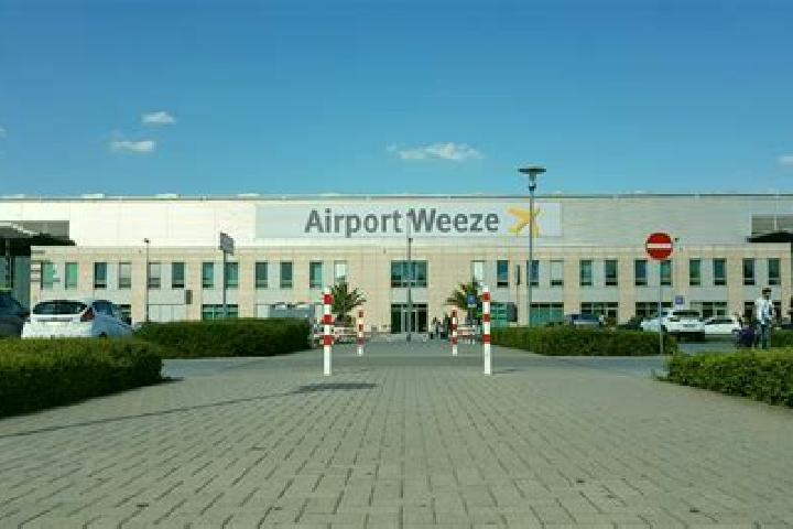 Piper, 20 — Escort in Weeze, Germany