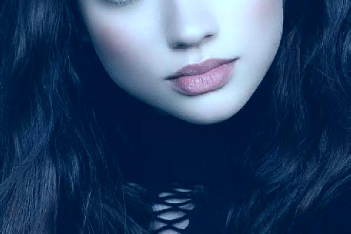Piper, 21, a auburn dark-eyed middle eastern companion based in Vienne-en-Val. Offering Domination, Party Girl, A-Level, Roleplay. Available for incall and o...