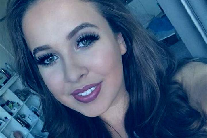 Piper, 21, a auburn hazel-eyed ebony companion based in Kilaben Bay. Offering Striptease, Tantra, Roleplay, Prostate Massage, Couples. Available for incall a...