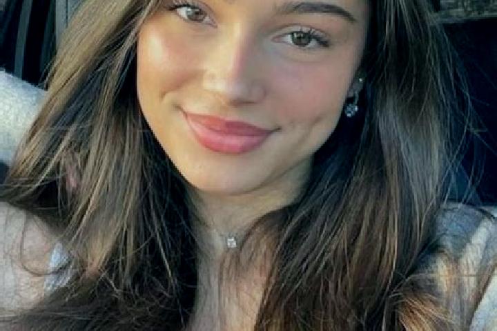 Piper, 21, a brunette hazel-eyed indian companion based in Potrero Segundo. Offering CIM, Travel Companion, Party Girl. Available for incall and outcall, day...