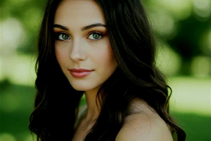 Piper, 21, a chestnut hazel-eyed caucasian companion based in Wittlich. Offering Fetish, Erotic Massage, Party Girl, Massage. Available for incall and outcal...