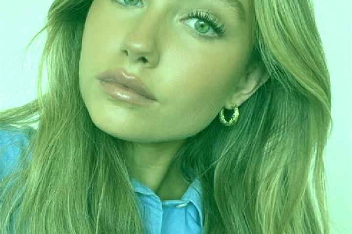 Piper, 21, a dark blonde green-eyed mixed companion based in Juarros de Voltoya. Offering OWO, Deep French Kissing, Duos, Massage, Prostate Massage. Availabl...