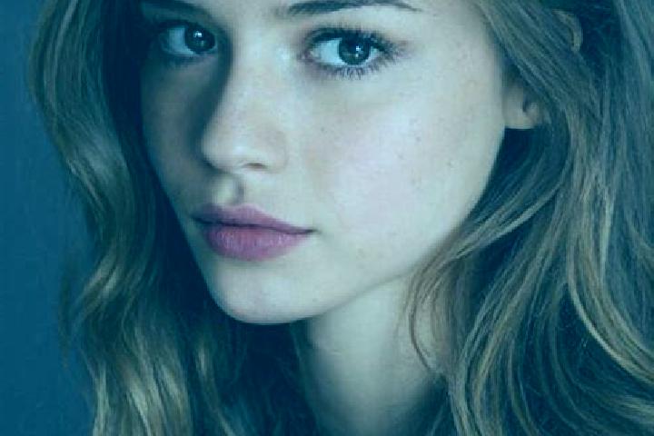 Piper, 22, a auburn hazel-eyed mixed companion based in Lexington. Offering Overnight, GFE, Massage. Available for incall and outcall, overnight bookings ava...