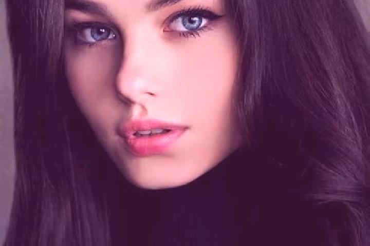 Piper, 22, a black blue-eyed slavic companion based in Aracagi. Offering CIM, A-Level, Fetish. Available for incall and outcall, overnight bookings available.