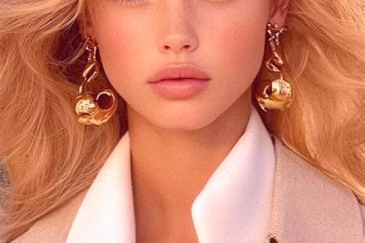 Piper, 22, a blonde brown-eyed middle eastern companion based in Sand. Offering CIM, Roleplay, BDSM. Available for incall and outcall, day and evening dates.
