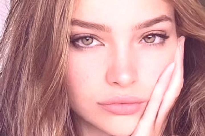 Piper, 22, a blonde hazel-eyed mixed companion based in Villamiel de la Sierra. Offering Dinner Date, Deep French Kissing, Roleplay, GFE. Available for incal...
