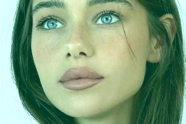 Piper, 22, a brunette brown-eyed indian companion based in Yabase. Offering Deep French Kissing, Tantra, Travel Companion, Party Girl. Available for incall a...