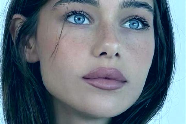 Piper, 22, a brunette brown-eyed middle eastern companion based in Saujon. Offering Deep French Kissing, Erotic Massage, Prostate Massage. Available for inca...