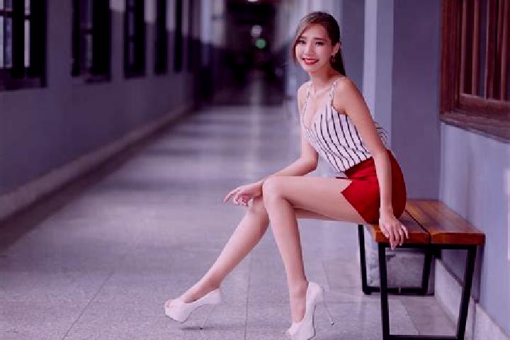 Piper, 22, a chestnut amber-eyed asian companion based in Leusden-Zuid. Offering Striptease, BDSM, Travel Companion, Prostate Massage, 69. Available for inca...