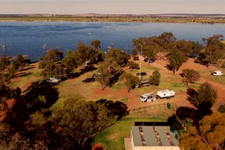 Piper, 22 — Escort in Lake Wyangan, Australia
