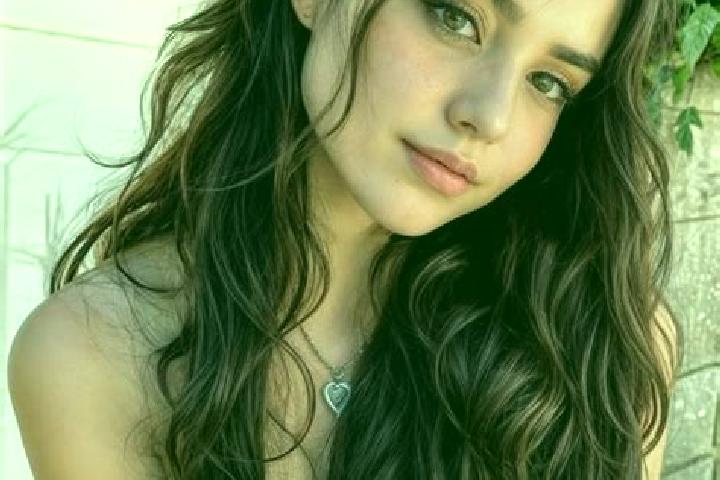 Piper, 23, a chestnut hazel-eyed ebony companion based in Lanlongkou. Offering CIM, Dinner Date, A-Level, Domination. Available for incall and outcall, day a...