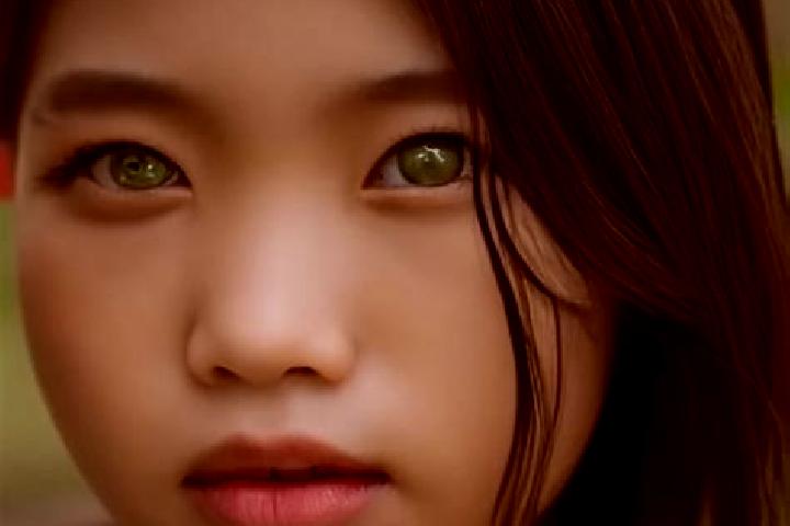 Piper, 23, a red green-eyed asian companion based in Yanziji. Offering OWO, Dinner Date, Couples, Overnight. Available for incall and outcall, day and evenin...