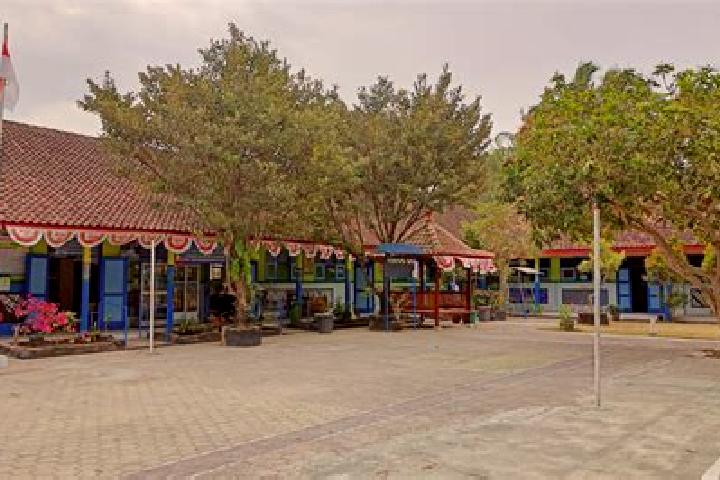 Piper, 23 — Escort in Krajan Sumurtawang, Indonesia
