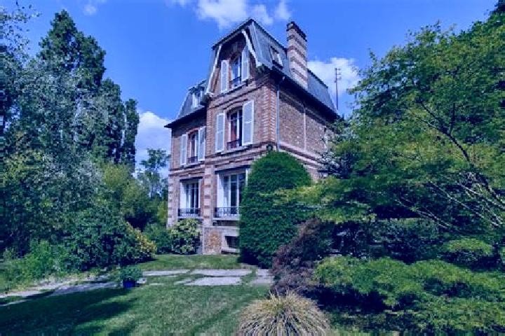 Piper, 23 — Escort in Vaucresson, France