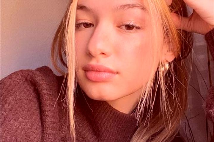 Piper, 24, a blonde brown-eyed indian companion based in North Freedom. Offering Massage, Dinner Date, BDSM. Available for incall and outcall, overnight book...