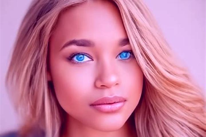 Piper, 24, a blonde brown-eyed latina companion based in California. Offering CIM, Roleplay, Couples. Available for incall and outcall, overnight bookings av...