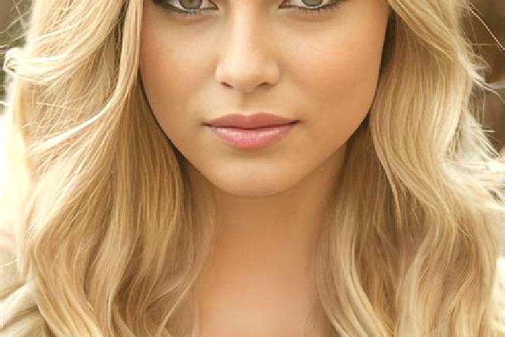 Piper, 24, a blonde dark-eyed middle eastern companion based in Mount Nathan. Offering Deep French Kissing, A-Level, Party Girl, Duos. Available for incall a...