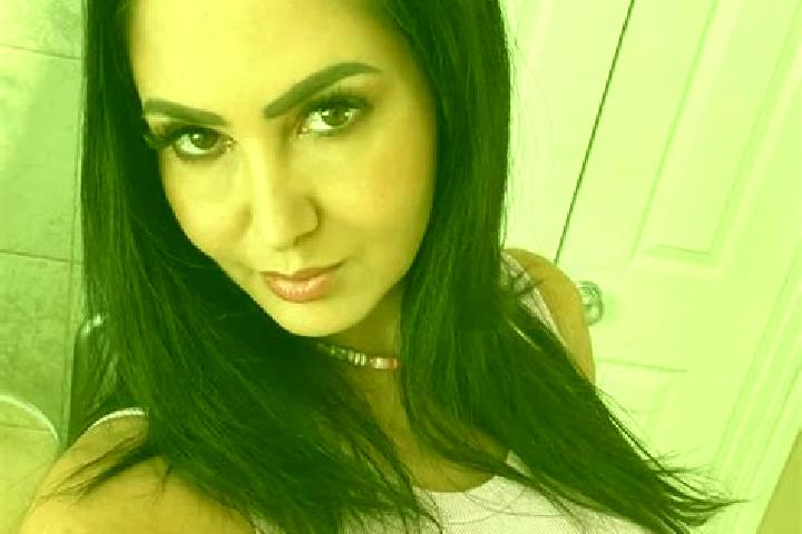Piper, 24, a red grey-eyed european companion based in Rausdorf. Offering Massage, CIM, Duos, A-Level. Available for incall and outcall, day and evening dates.