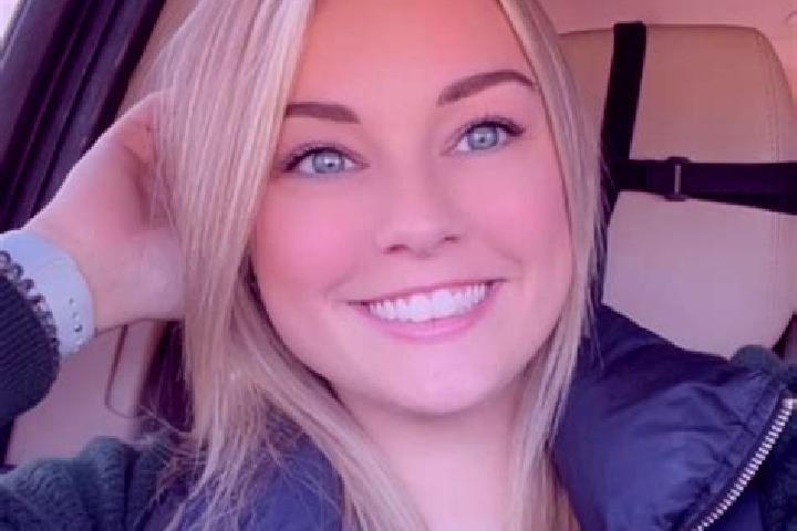 Piper, 24 — Escort in Hartman, United States