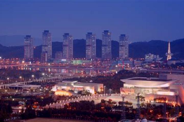 Piper, 24 — Escort in Yuseong, South Korea